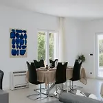 Aurelia By Domus Mirus - Rooftop Cinema & Pool & 6 Minute Walk To *