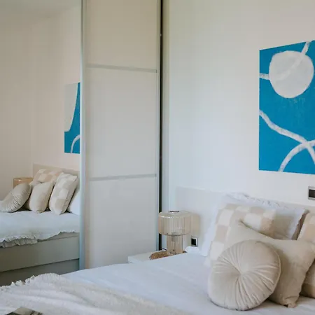 Aurelia By Domus Mirus - Rooftop Cinema & Pool & 6 Minute Walk To *