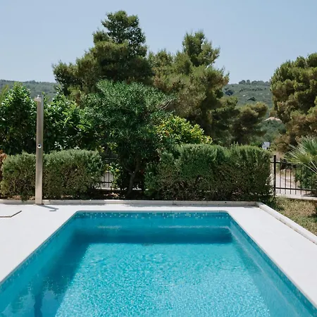 Aurelia By Domus Mirus - Rooftop Cinema & Pool & 6 Minute Walk To * Splitska