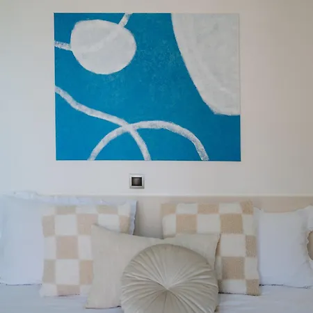 Aurelia By Domus Mirus - Rooftop Cinema & Pool & 6 Minute Walk To