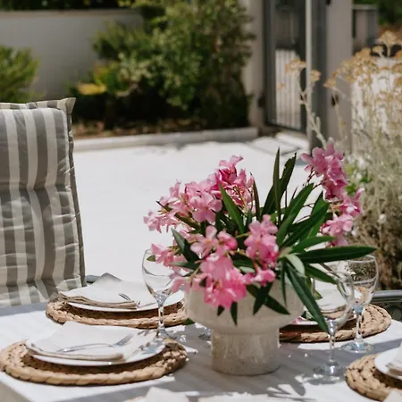 Aurelia By Domus Mirus - Rooftop Cinema & Pool & 6 Minute Walk To *